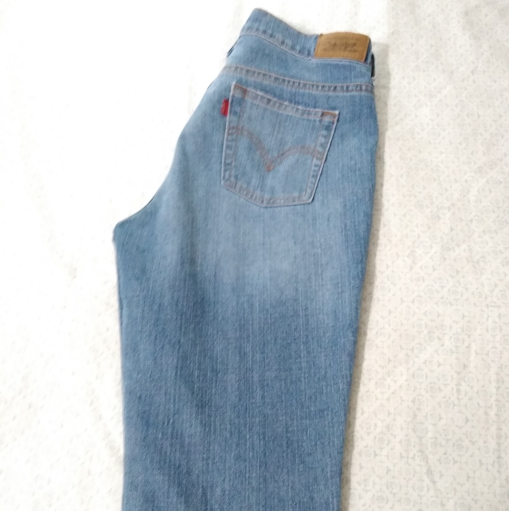 Levi's Bootcut 515 Jeans - Picture 3 of 10